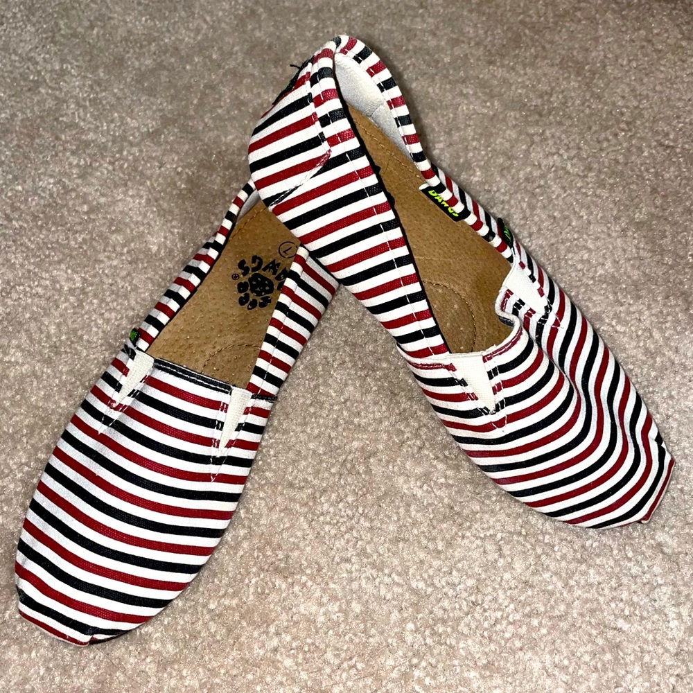 NWOT, Dawgs, Size 7 Shoes, Red, White, Blue Stripes
